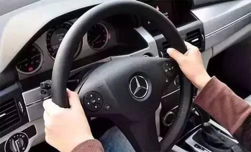 方向盘的握法能看出一个人的性格吗？